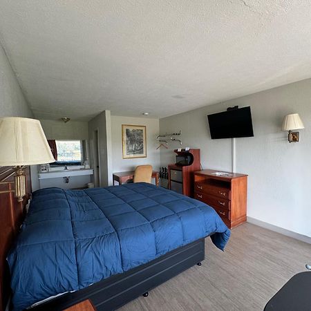 Rodeway Inn Church Hill - Tri Cities Area Екстериор снимка