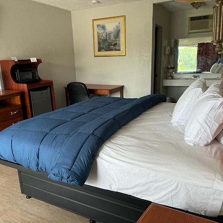 Rodeway Inn Church Hill - Tri Cities Area Екстериор снимка