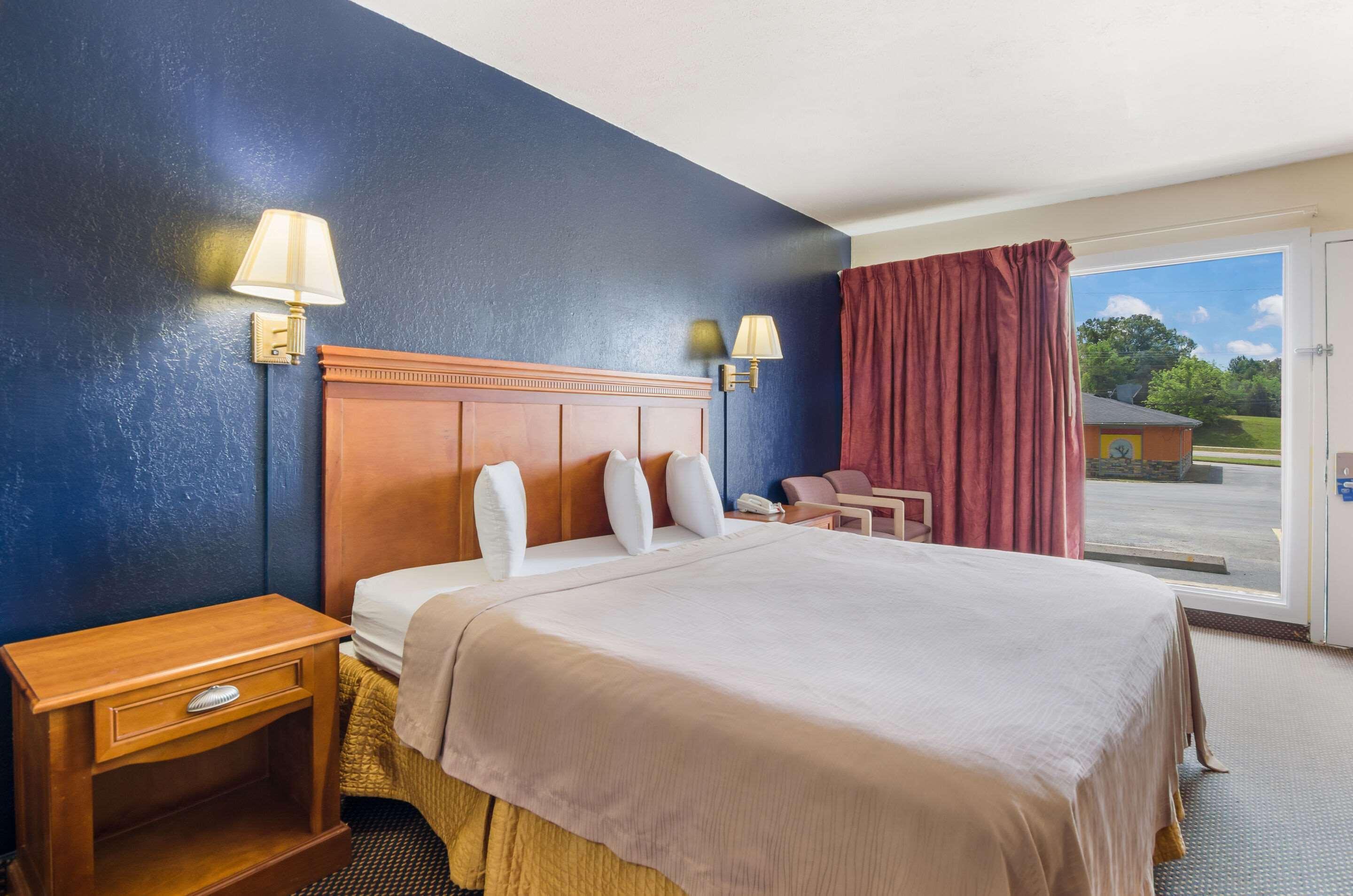 Rodeway Inn Church Hill - Tri Cities Area Екстериор снимка