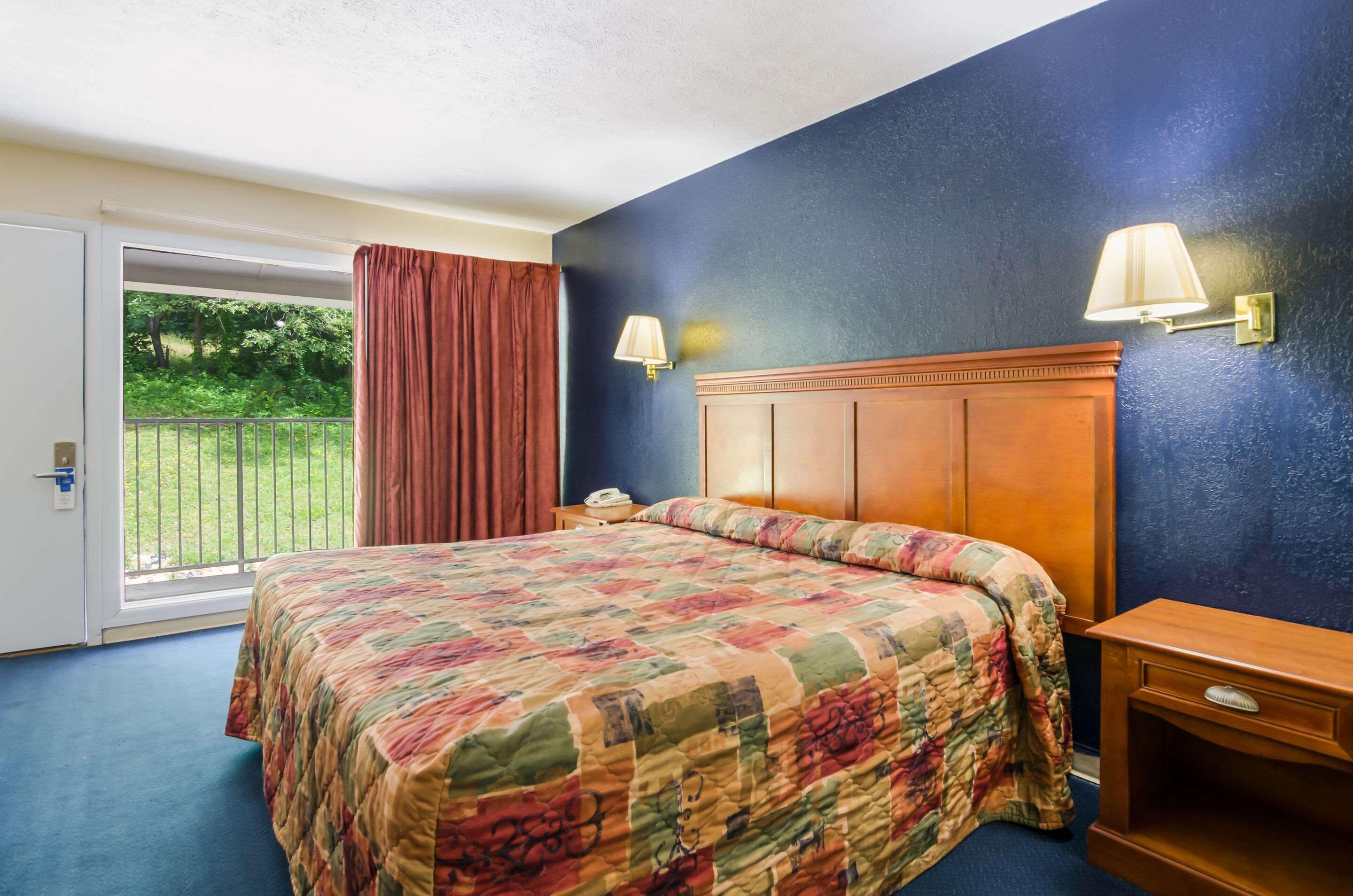 Rodeway Inn Church Hill - Tri Cities Area Екстериор снимка