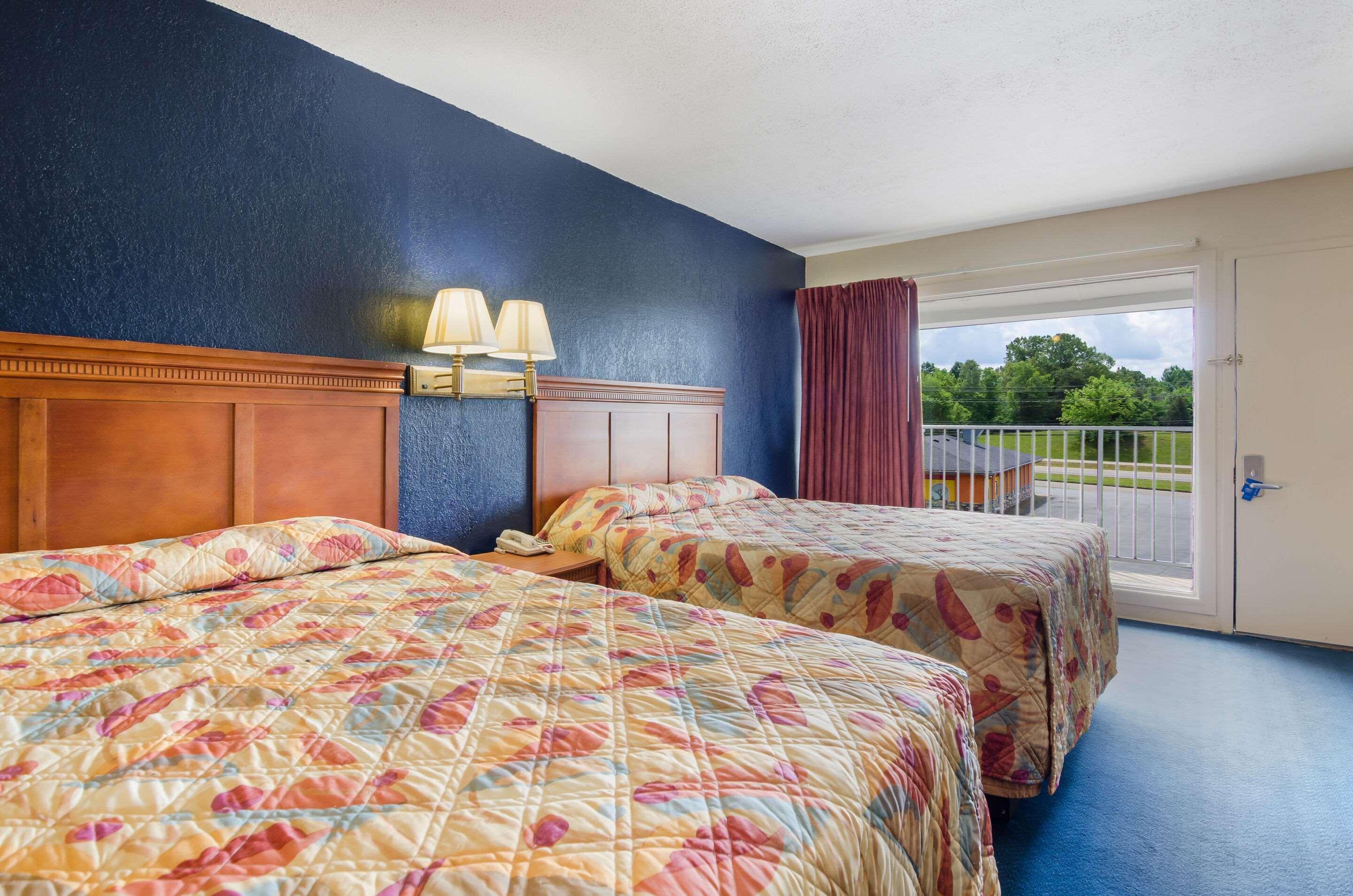 Rodeway Inn Church Hill - Tri Cities Area Екстериор снимка