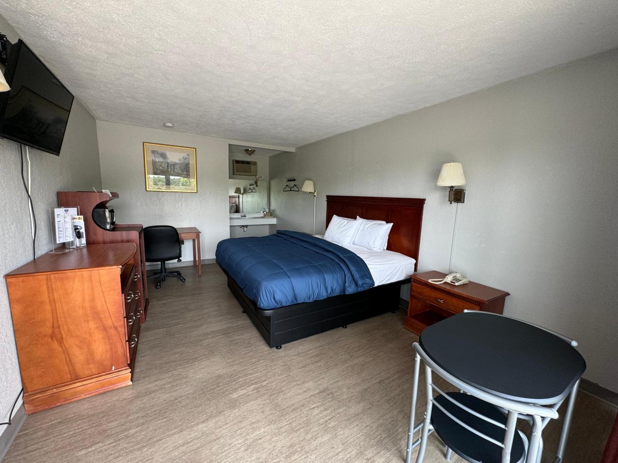 Rodeway Inn Church Hill - Tri Cities Area Екстериор снимка